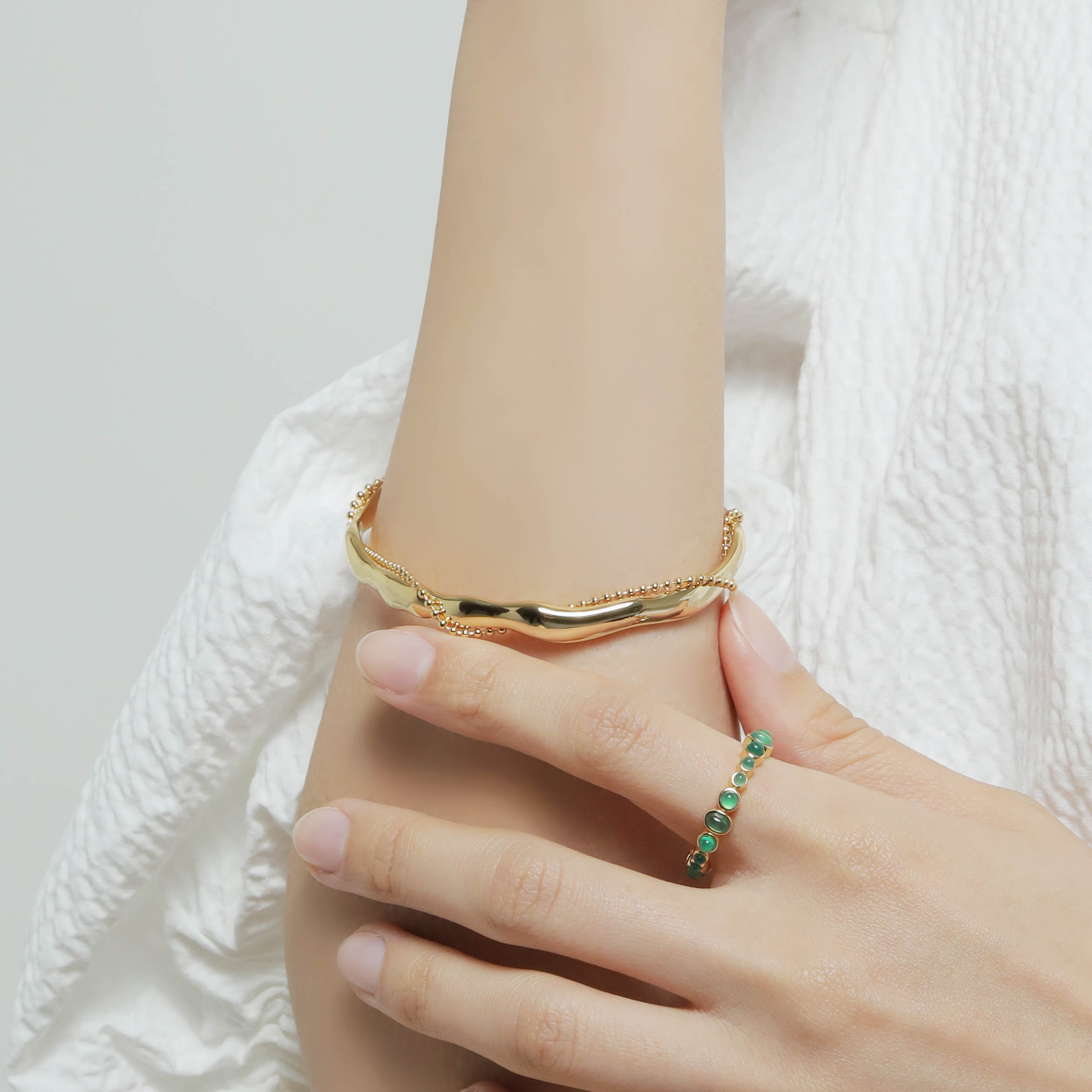 Twist Line Bangle【Luxe】（Gold） | Melloff